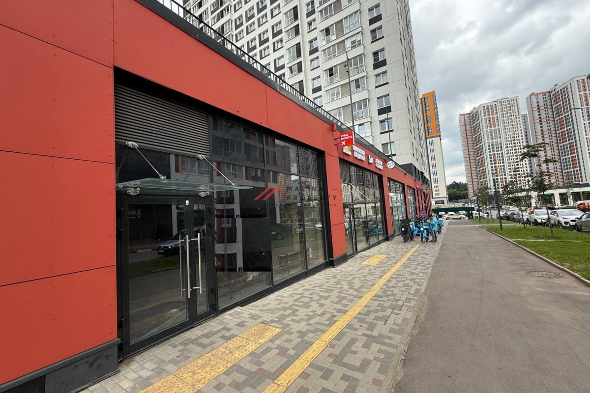 Продажа торгового помещения в ЖК "Спутник"