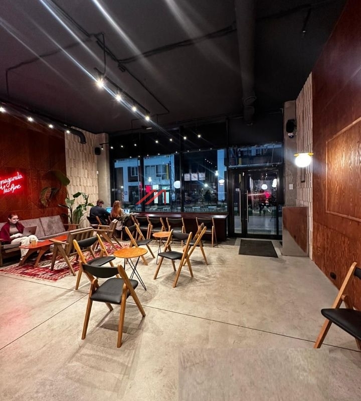 Продажа торгового помещения в ЖК "Спутник"