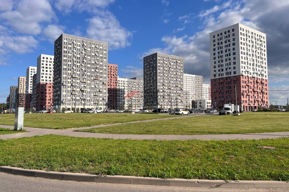 Продажа помещения с арендатором в жилом комплексе "Горки парк" 