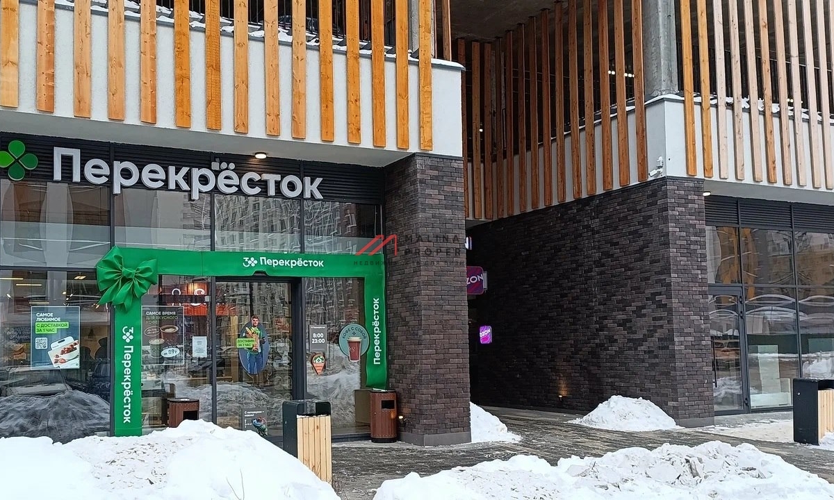 Продажа помещения с арендаторами в ЖК "Пеpвый квaртал" 