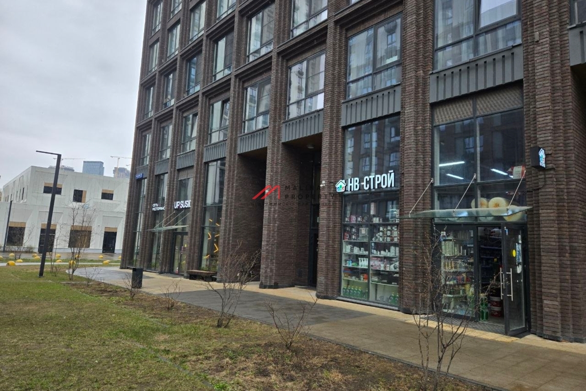 Продажа торгового помещения в ЖК " АйЛав" на Годовикова 