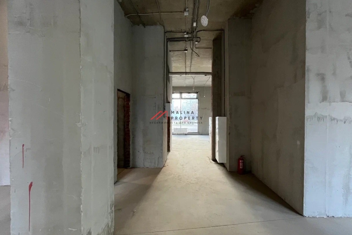 Аренда торгового помещения в новом доме 