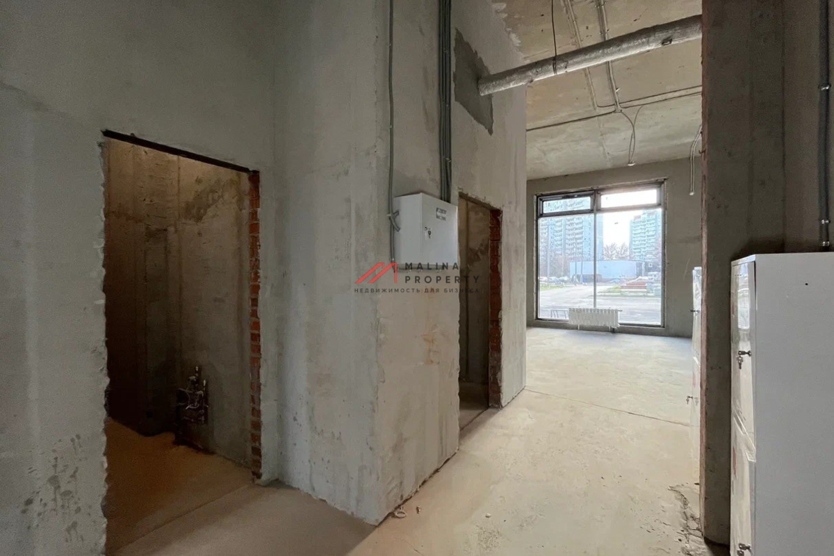 Аренда торгового помещения в новом доме 