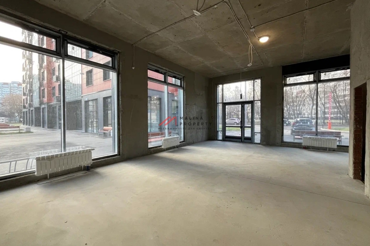 Аренда торгового помещения в новом доме 