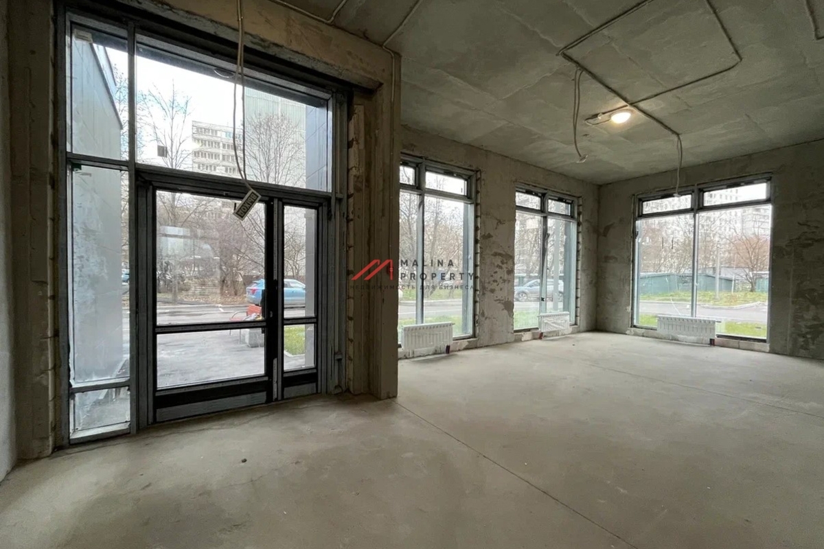 Аренда торгового помещения в новом доме 