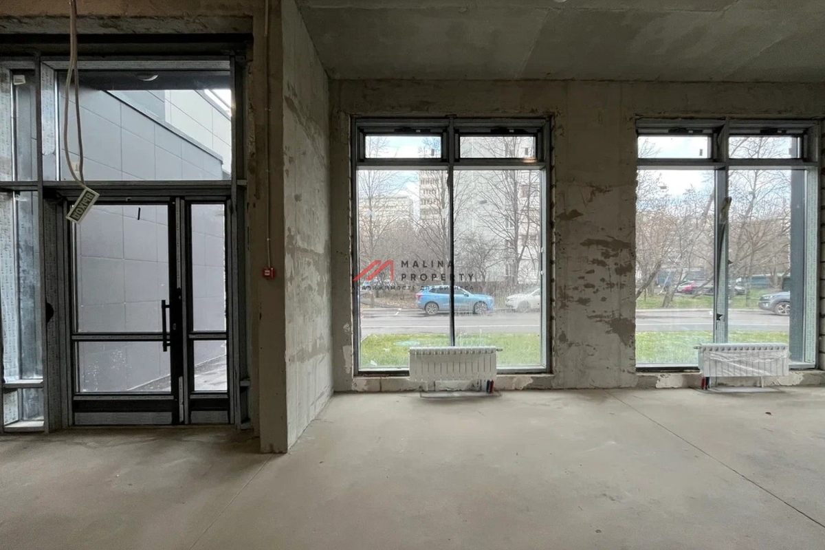 Аренда торгового помещения в новом доме 