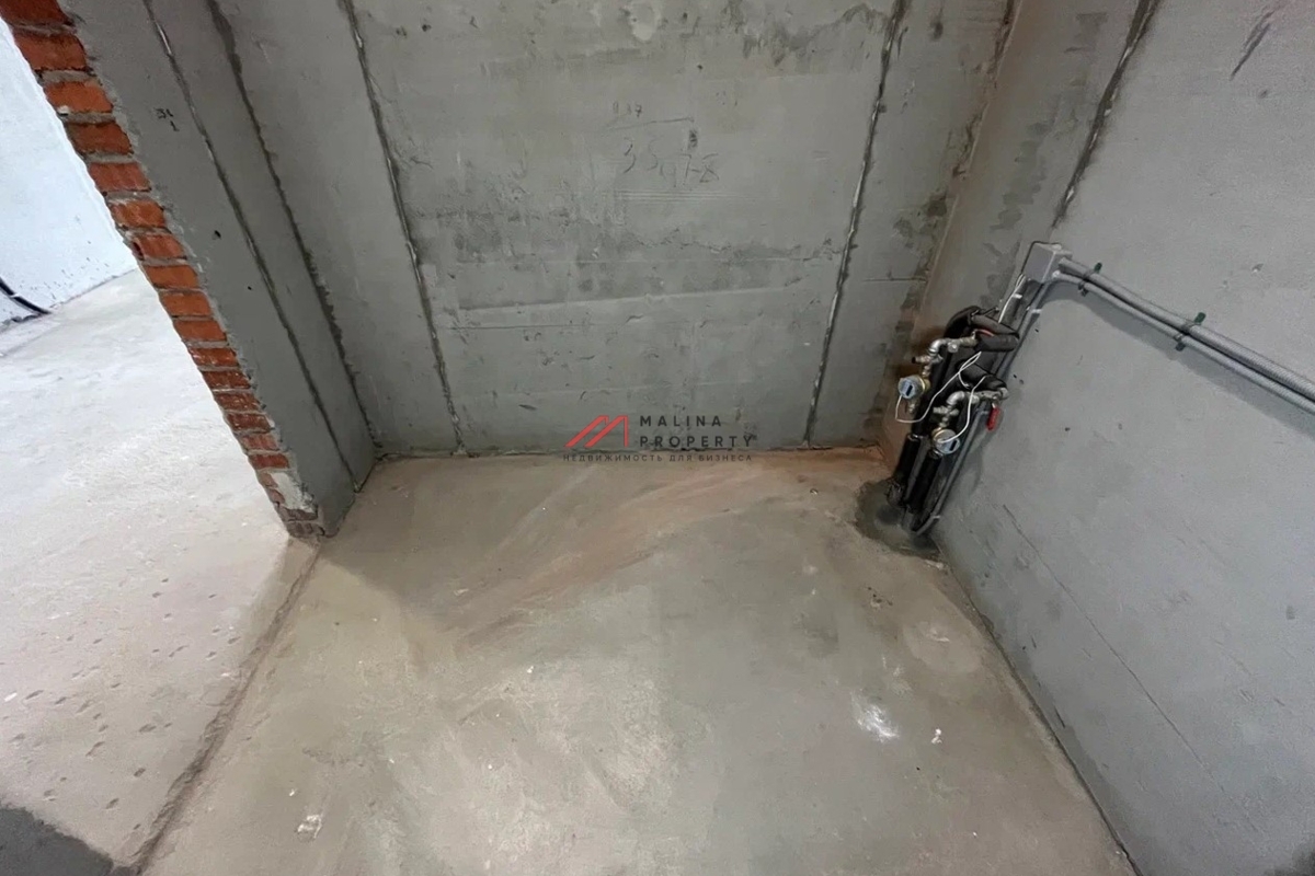 Аренда торгового помещения в новом доме 