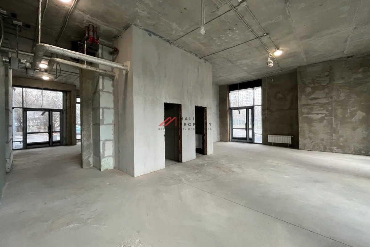 Аренда торгового помещения в новом доме 