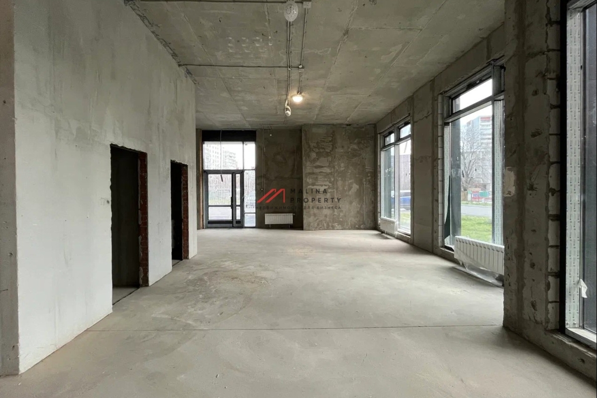 Аренда торгового помещения в новом доме 