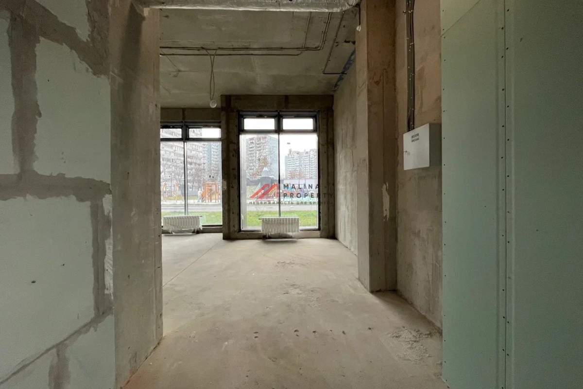 Аренда торгового помещения в новом доме 