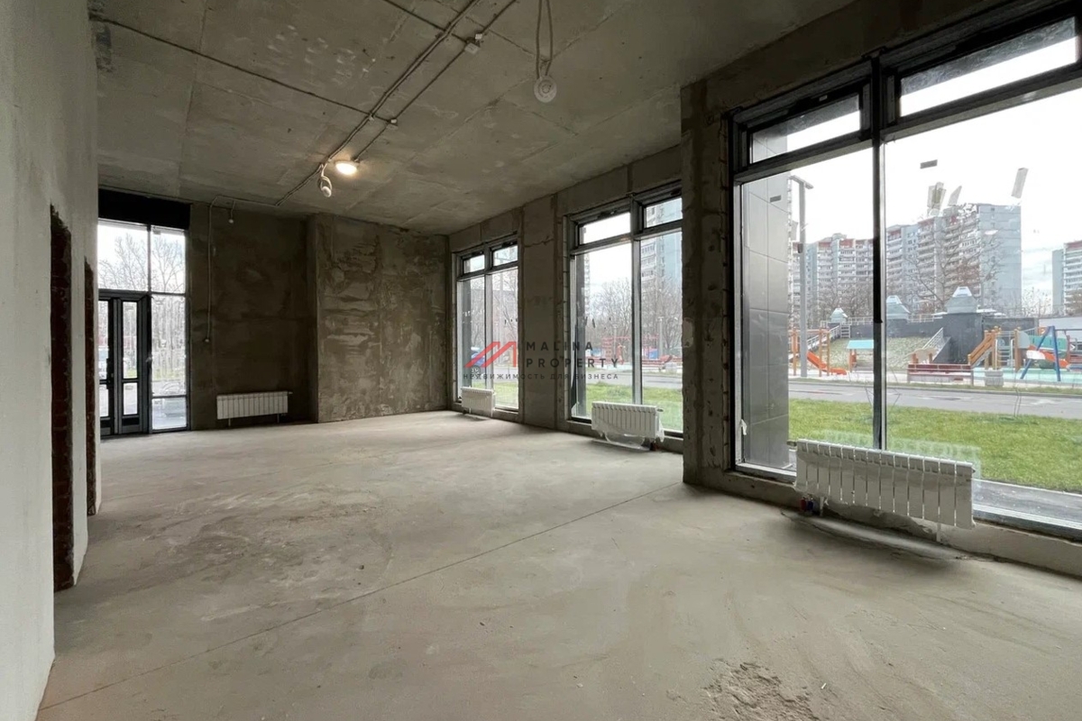 Аренда торгового помещения в новом доме 