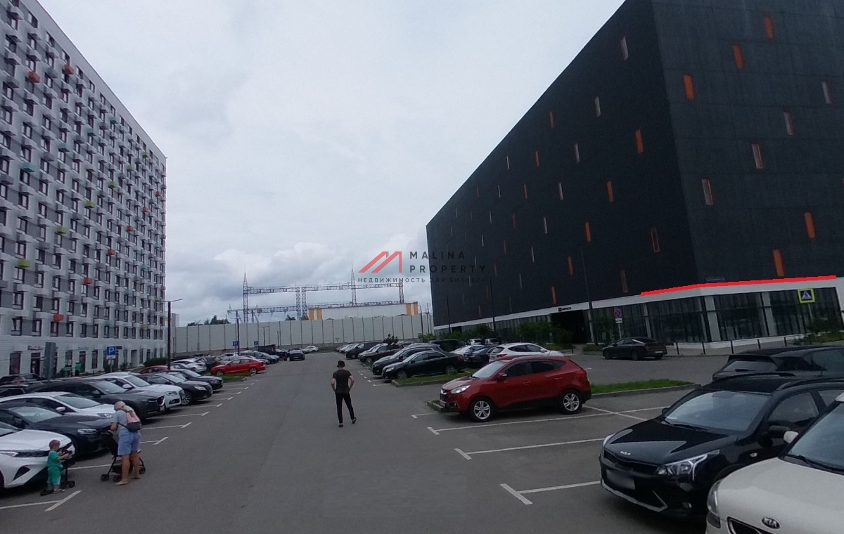 Аренда торгового помещения в здании паркинга 