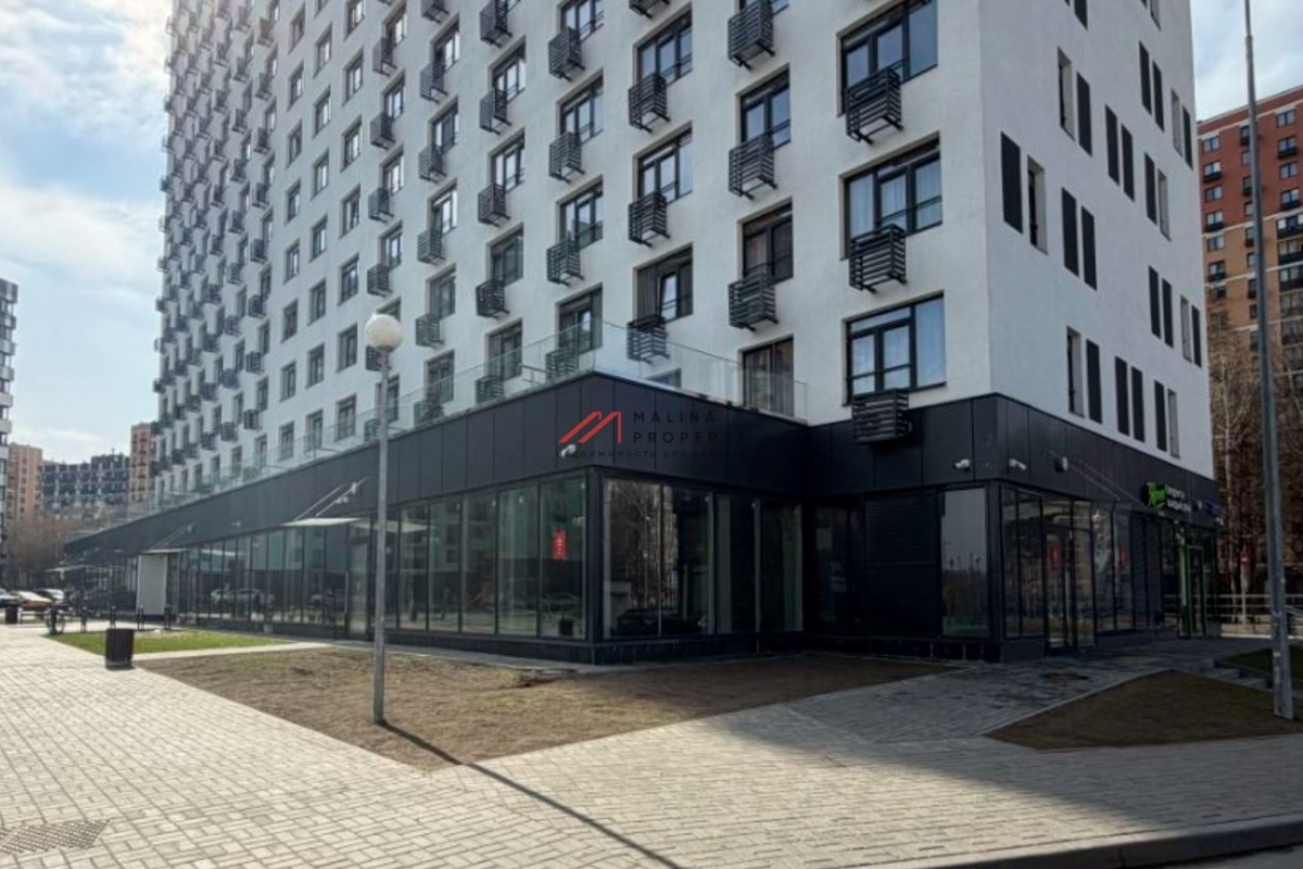 Продажа торгового помещения в  ЖК "Лучи"