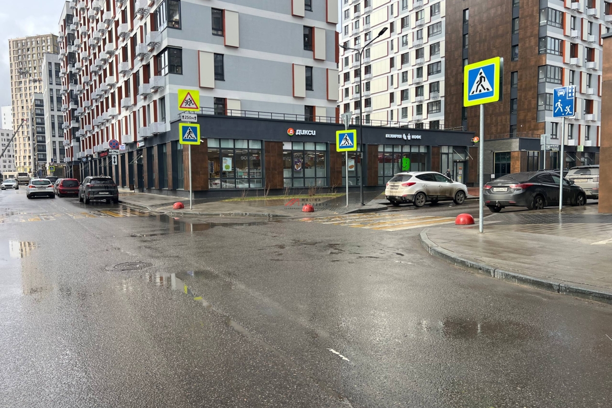 Продажа помещения с "Дикси" в ЖК Бунинские кварталы 