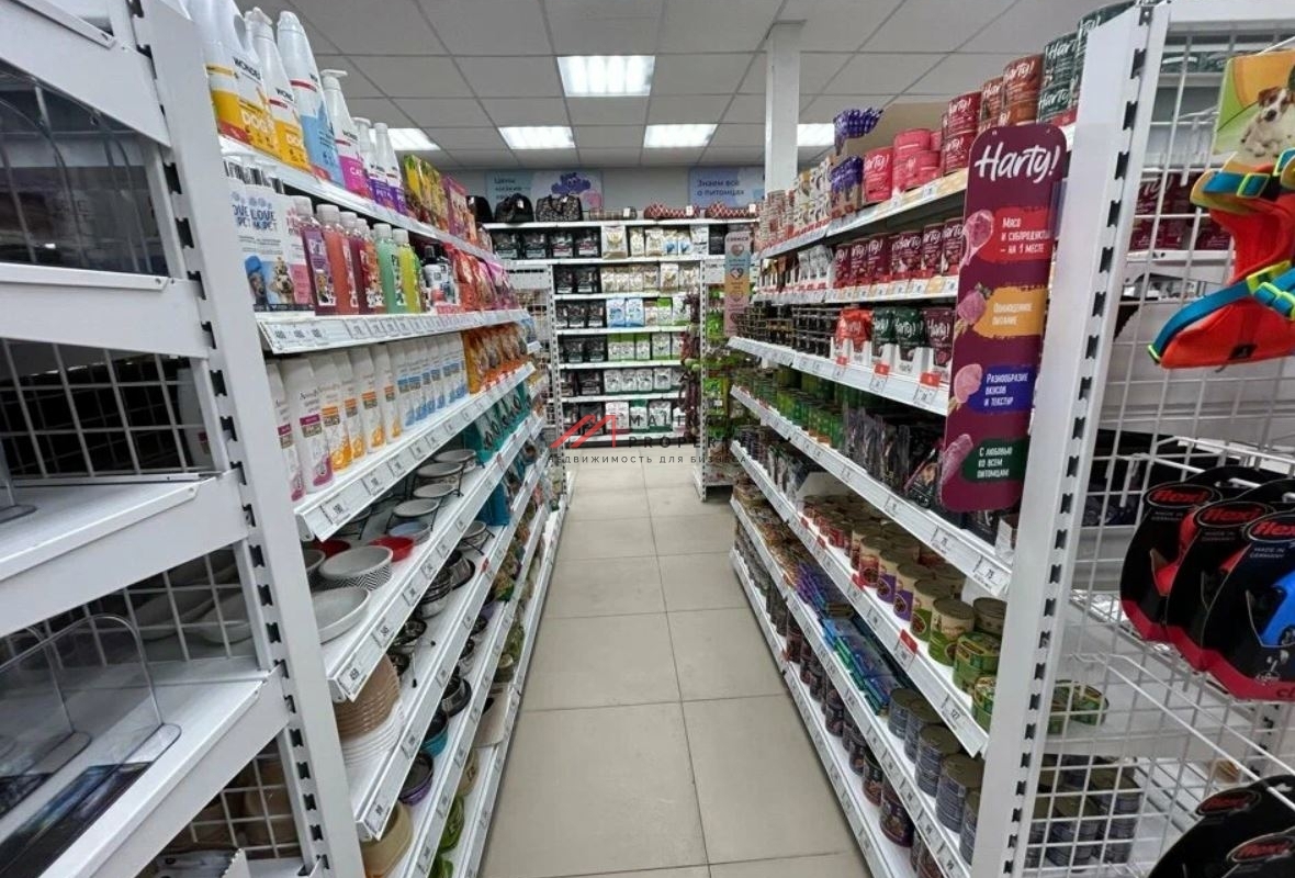 Продажа помещения с арендаторами на ул. Юных Ленинцев