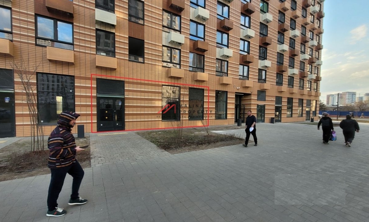 Аренда торгового помещения в ЖК "Амурский парк" 