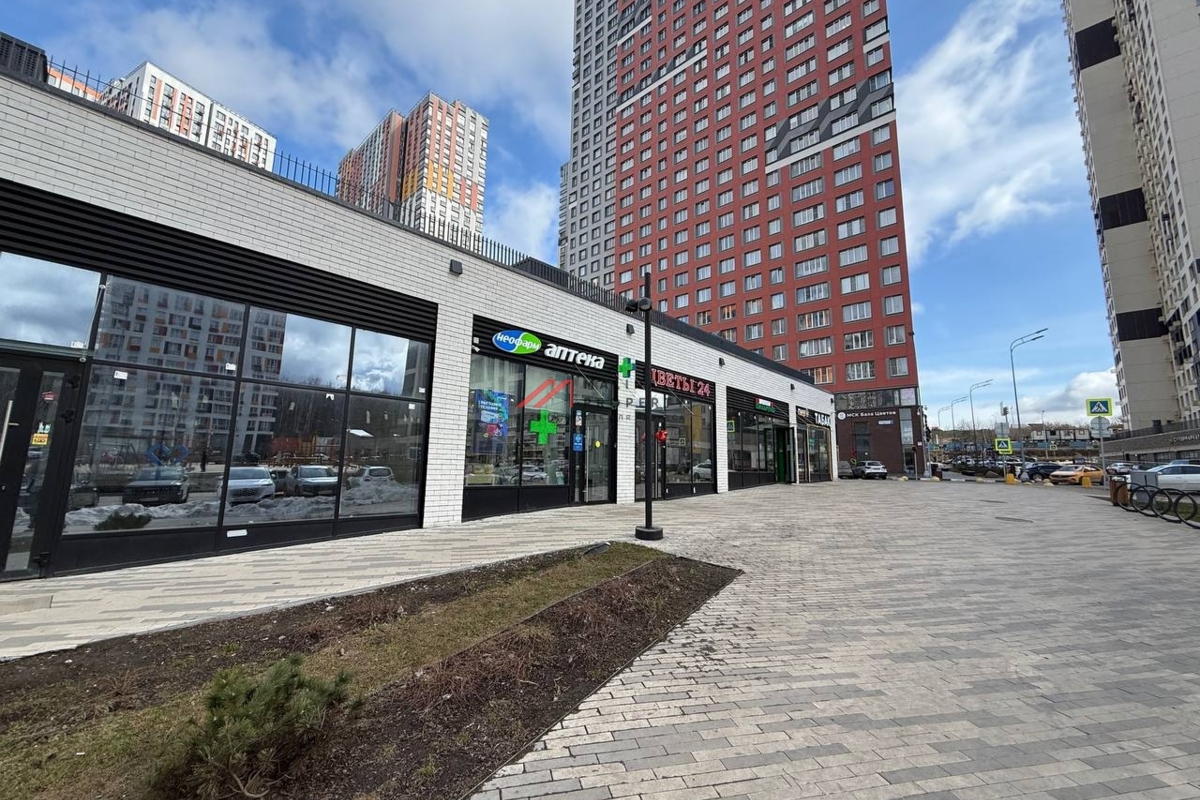 Продажа торгового помещения в ЖК "Спутник"