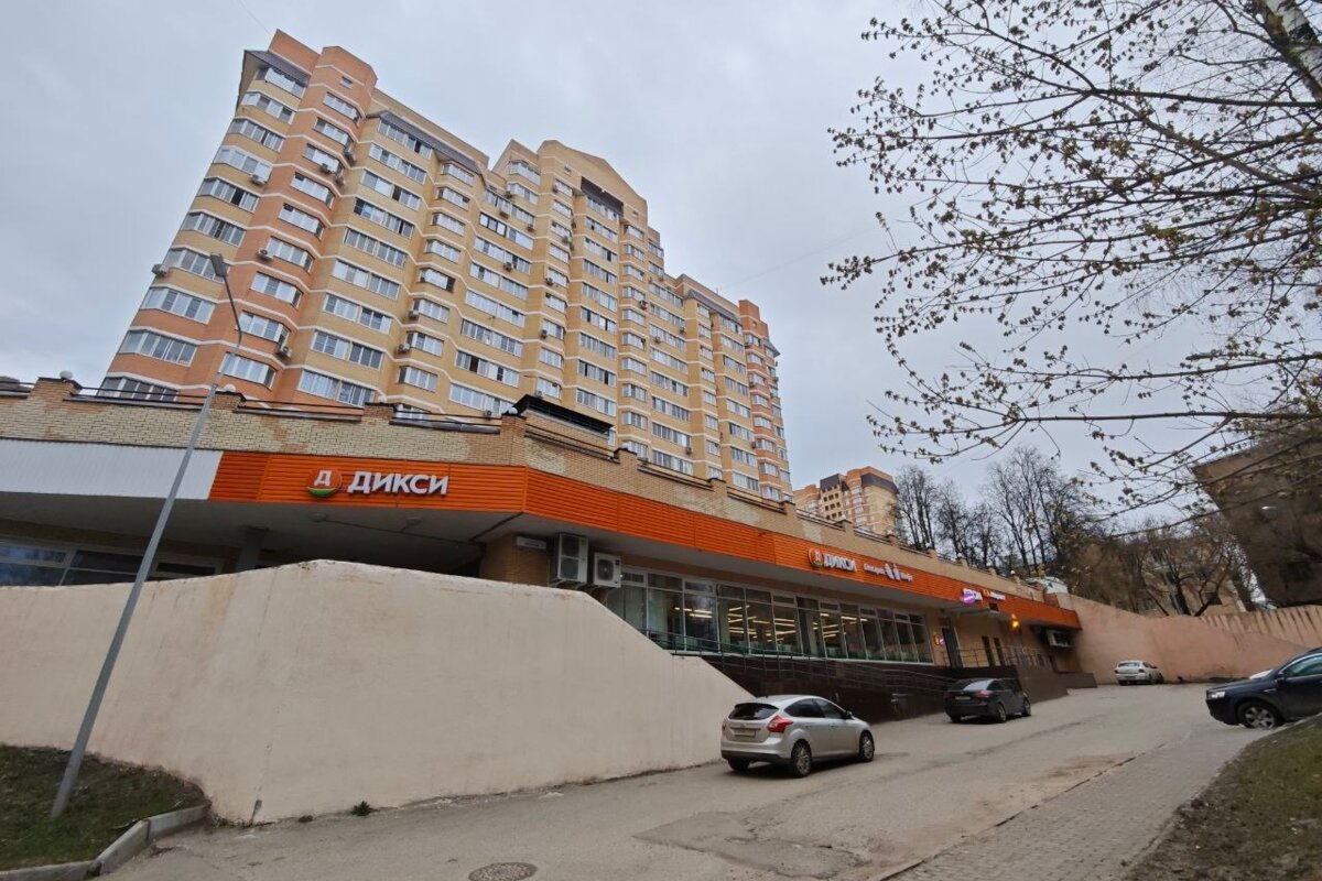 Продажа торгового помещения с арендатором Дикси 