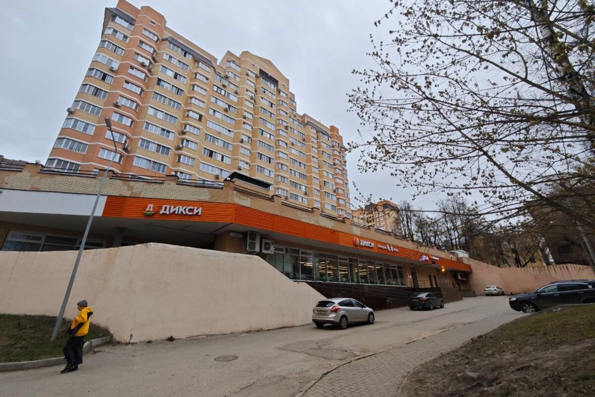 Продажа торгового помещения с арендатором Дикси 