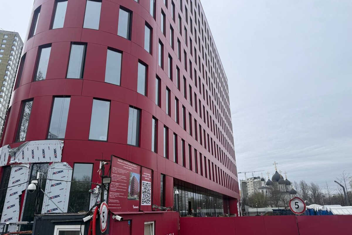 Продажа торгового помещения в БЦ Noon