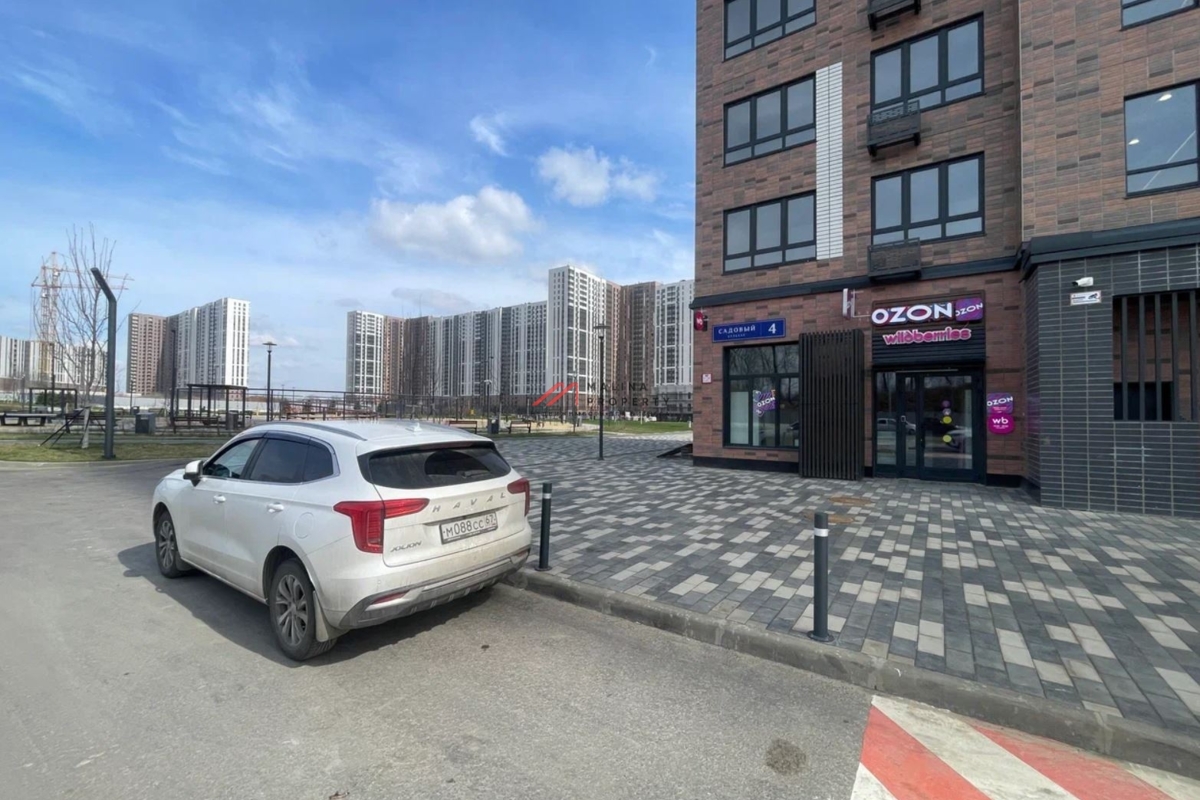 Продажа торгового помещения с арендатором  в ЖК "1-й Южный" 