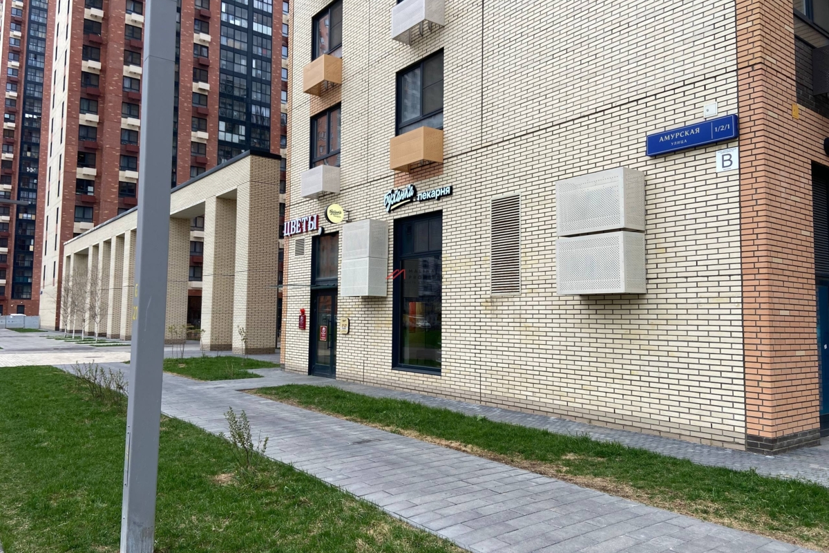 Продажа помещения на Амурской с арендаторами (1я линия)