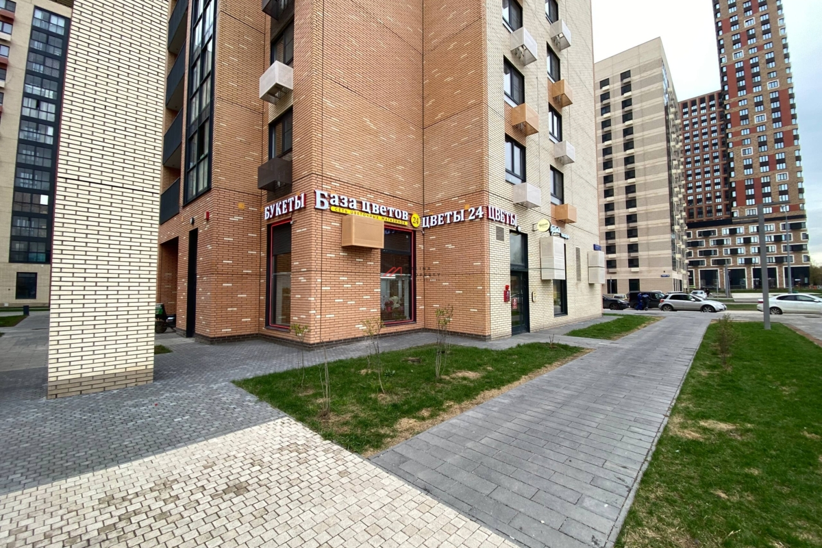 Продажа помещения на Амурской с арендаторами (1я линия)