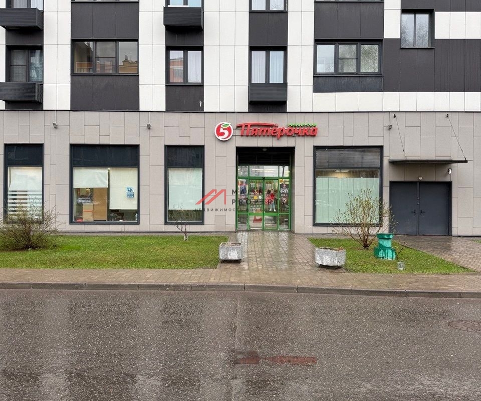 Аренда торгового помещения в ЖК "Лучи" 
