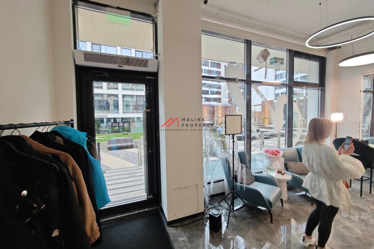 Продажа нежилого помещения с арендатором на метро Бауманская