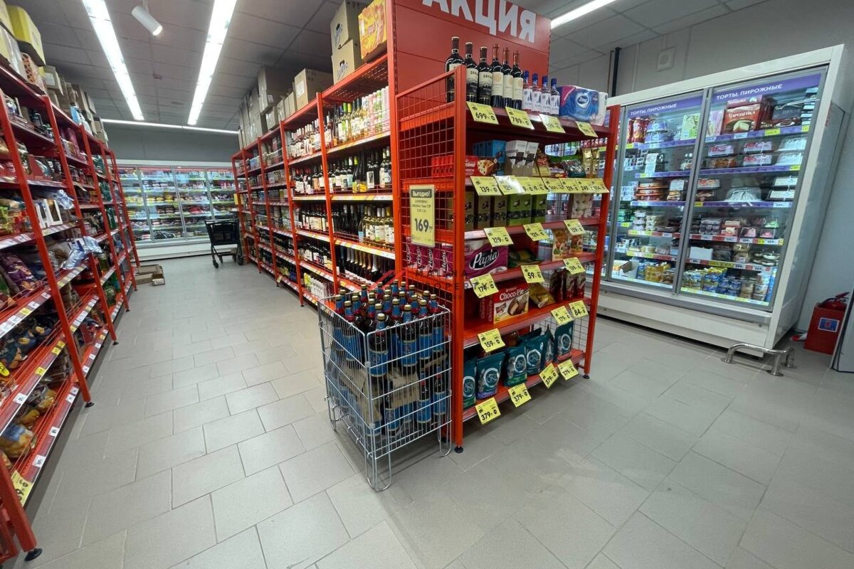 Продажа торгового помещения с супермаркетом Верный
