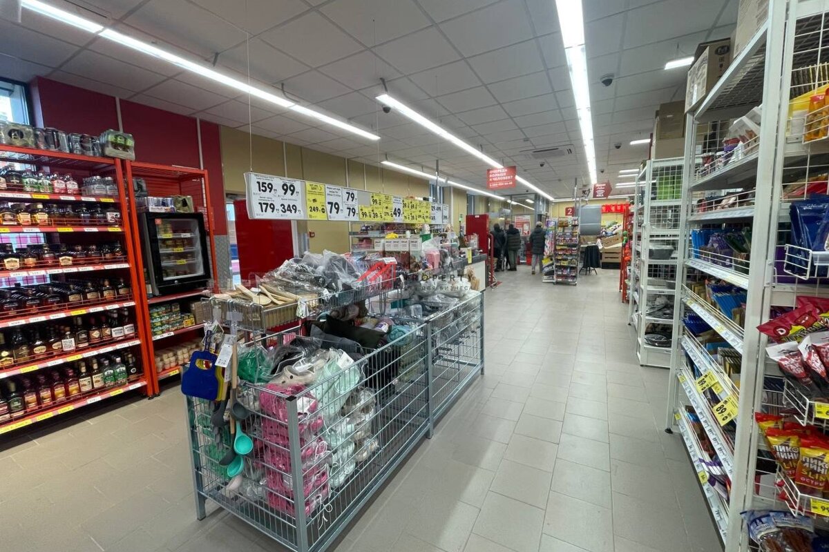 Продажа торгового помещения с супермаркетом Верный