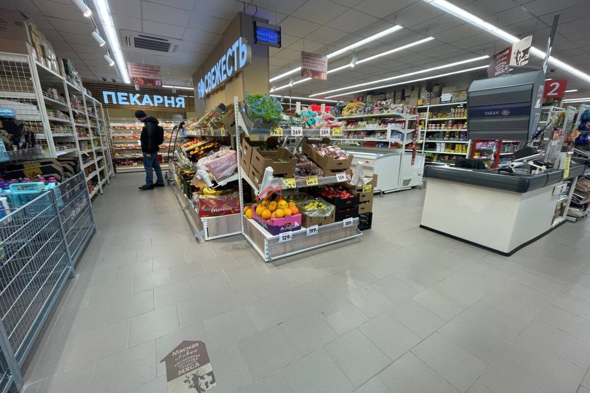 Продажа торгового помещения с супермаркетом Верный