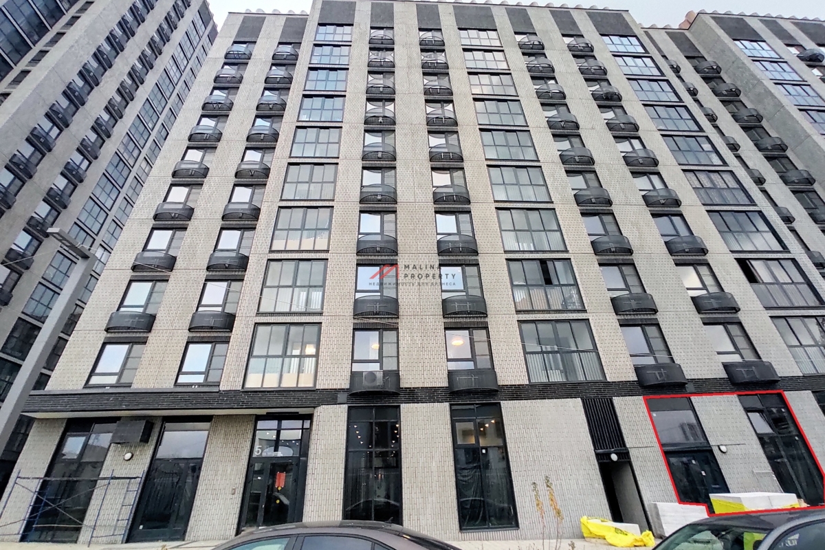 Продажа торгового помещения в новом доме