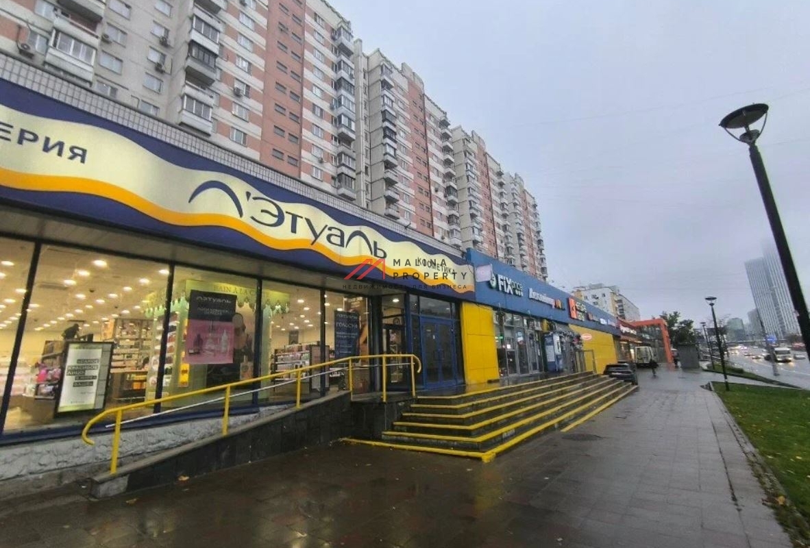 Аренда торгового помещения на Народного Ополчения