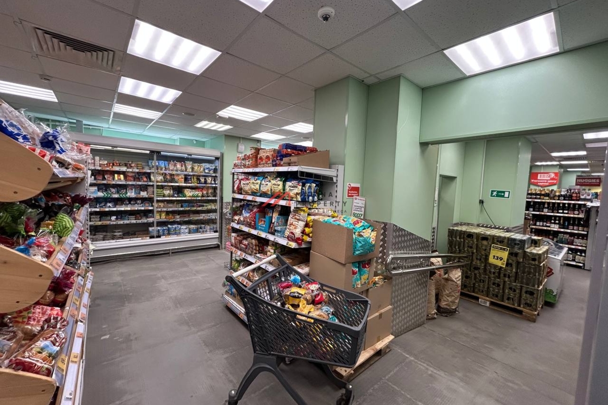 Аренда торгового помещения в ЖК "Лучи" 