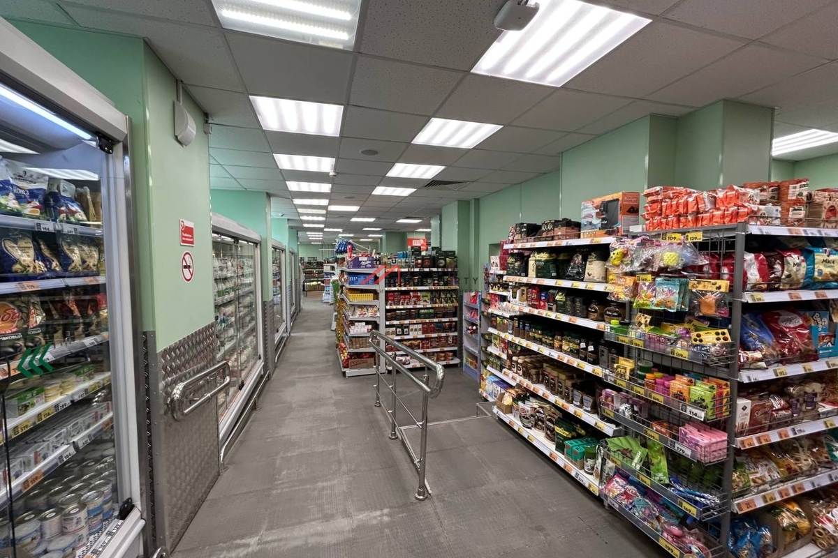 Аренда торгового помещения в ЖК "Лучи" 