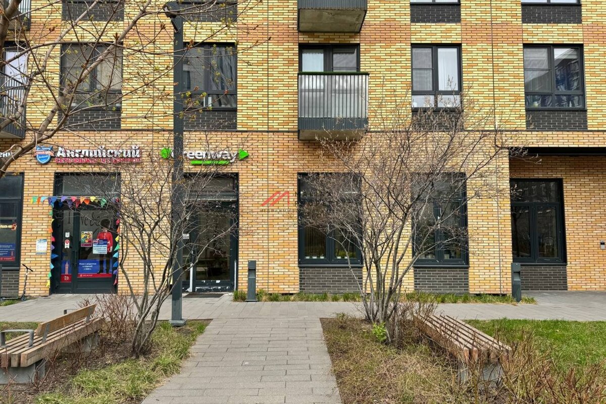 Продажа торгового помещения с арендатором в ЖК "Лефортово парк" 