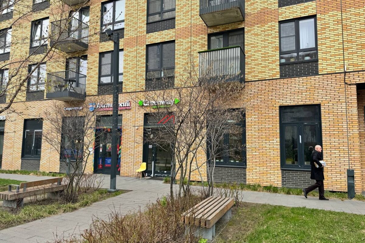 Продажа торгового помещения с арендатором в ЖК "Лефортово парк" 