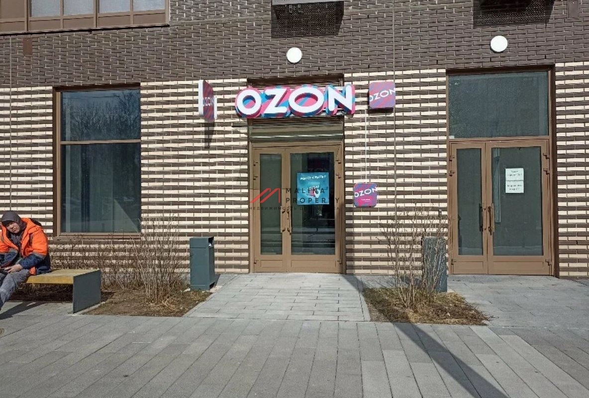 Продажа помещения с арендаторами на Севастопольском проспекте