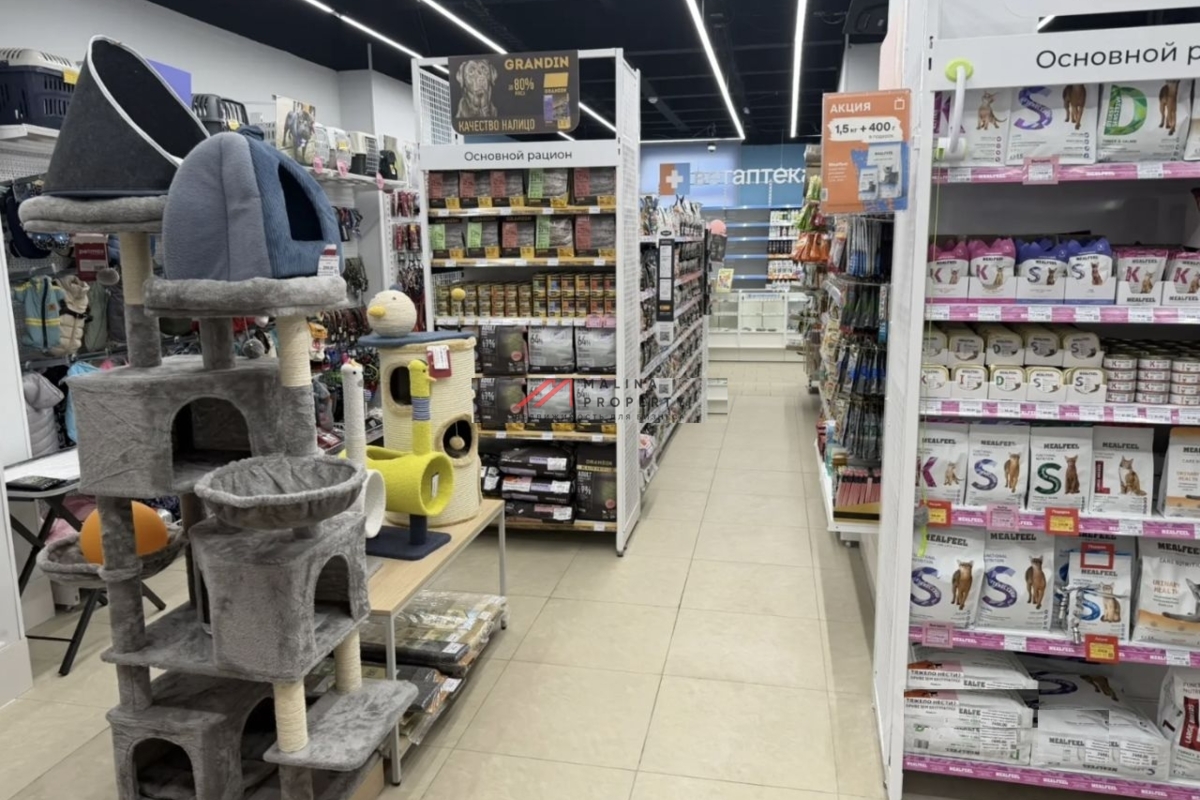 Продажа помещения с арендатором Четыре Лапы