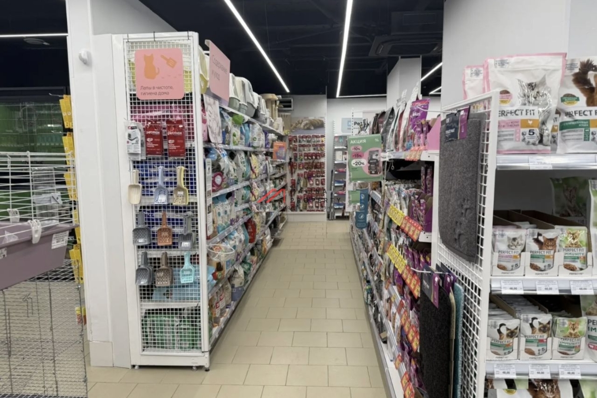 Продажа помещения с арендатором Четыре Лапы