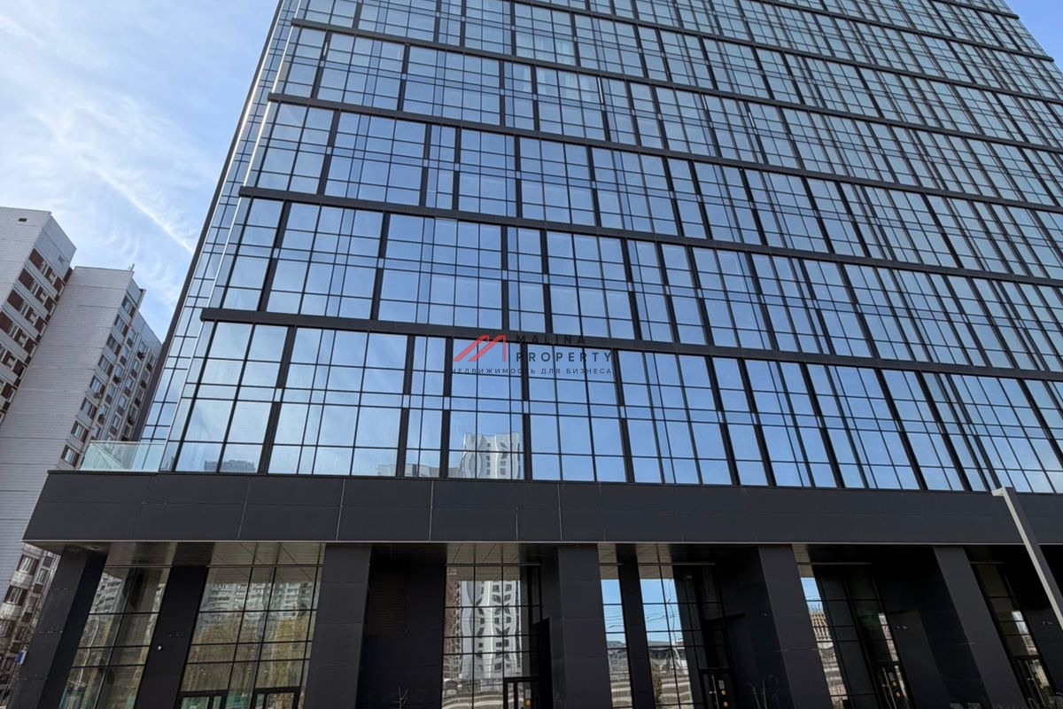 Аренда помещения на 1-й линии ЖК