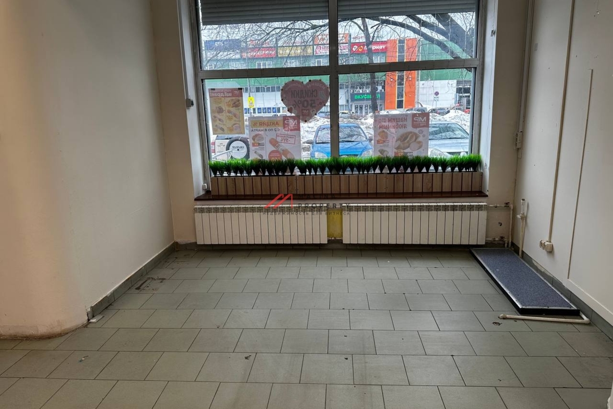 Продажа торгового помещения на улице Корнейчука