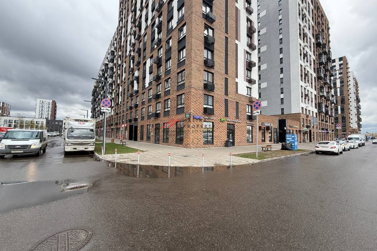 Продажа помещения с супермаркетом Ярче