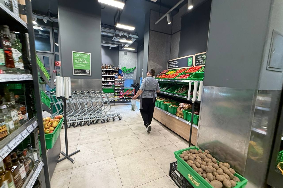 Продажа помещения с супермаркетом Ярче