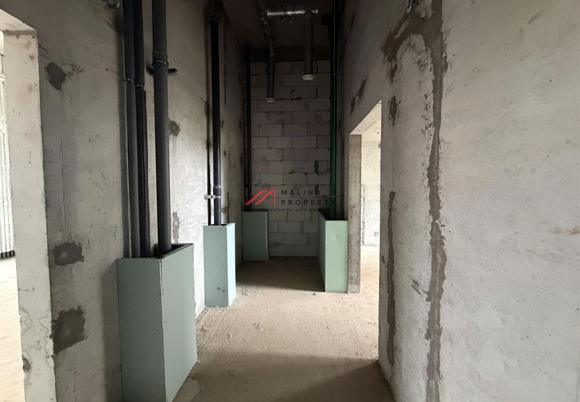 Продажа торгового помещения в ЖК "Зелёный парк" 