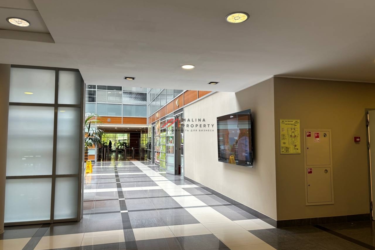 Продажа торгового помещения с арендатором в БЦ "Барклай плаза"