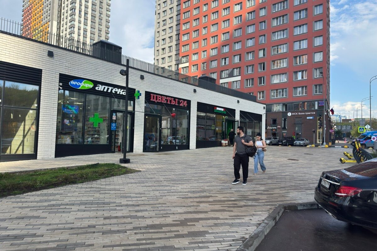 Продажа торгового помещения в ЖК "Спутник"