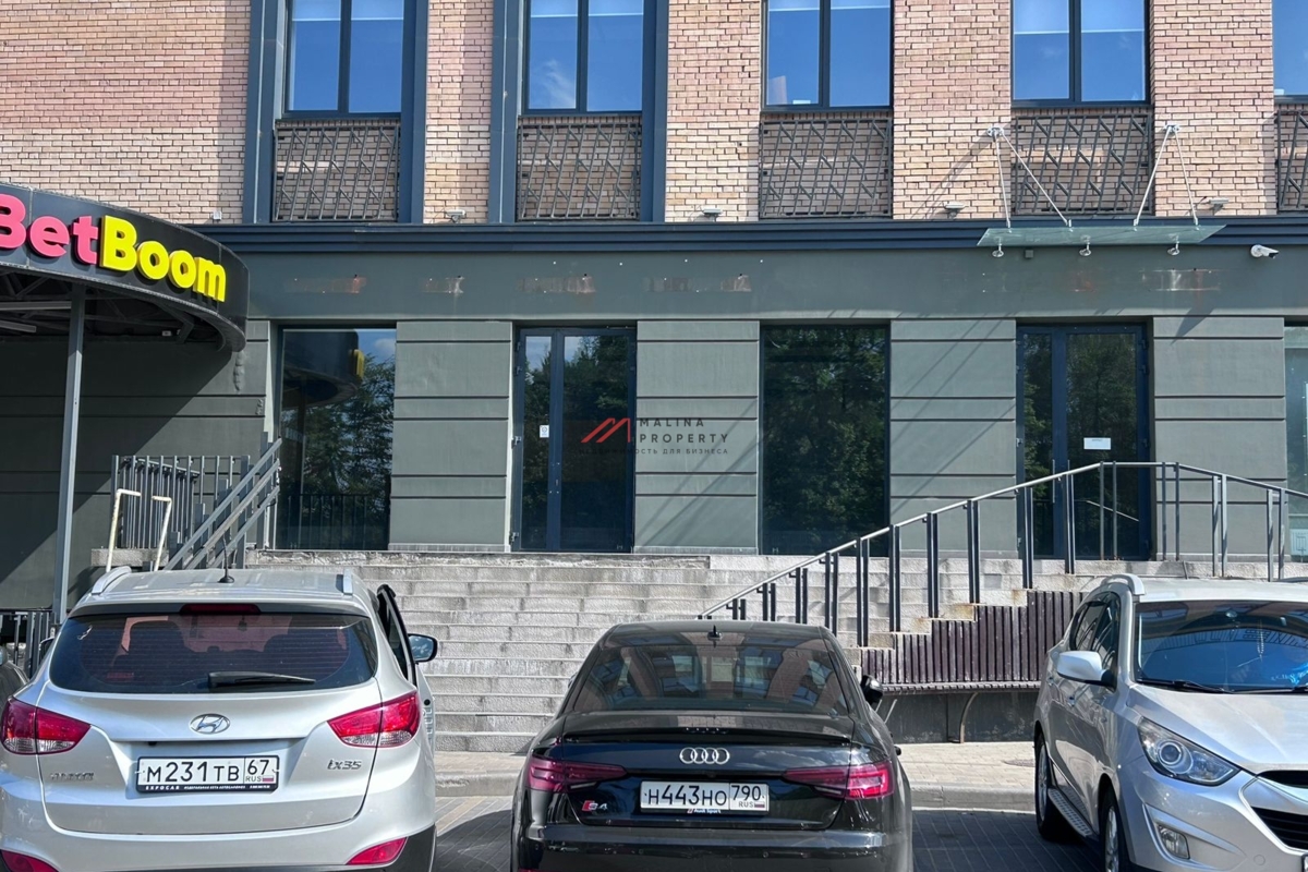 Аренда торгового помещения в БЦ "Телеграф" 