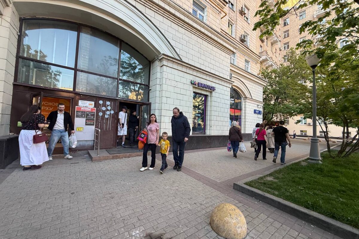 Продажа нежилого помещения с арендаторами 